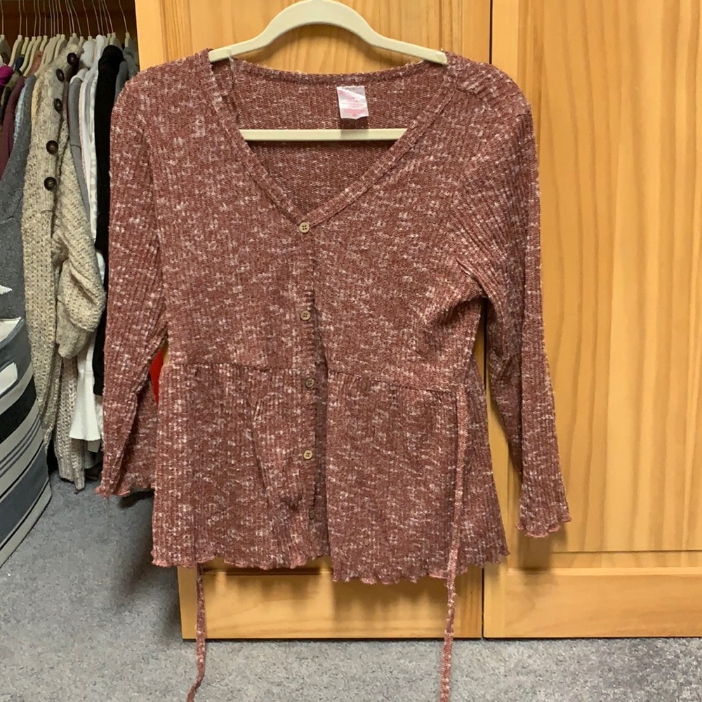 Burgundy 3/4 sleeve shirt